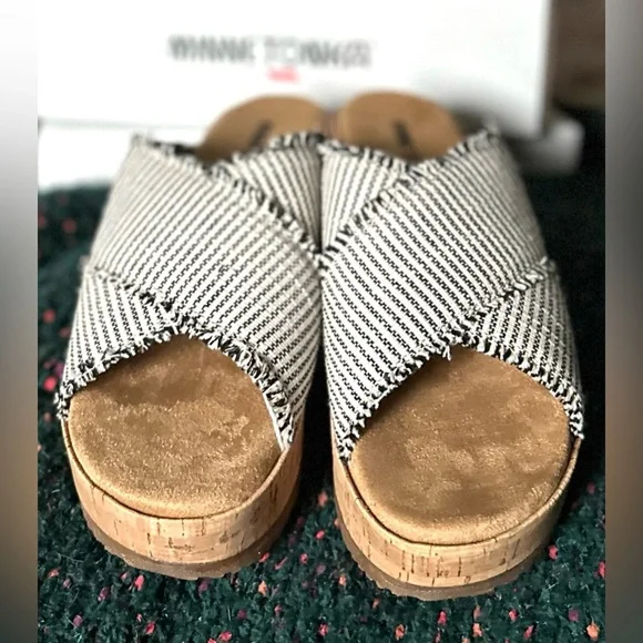 🎸MINNETONKA🎸🔥NWT🔥Posey Wedge in Black/Natural Stripe—7 - Picture 11 of 16